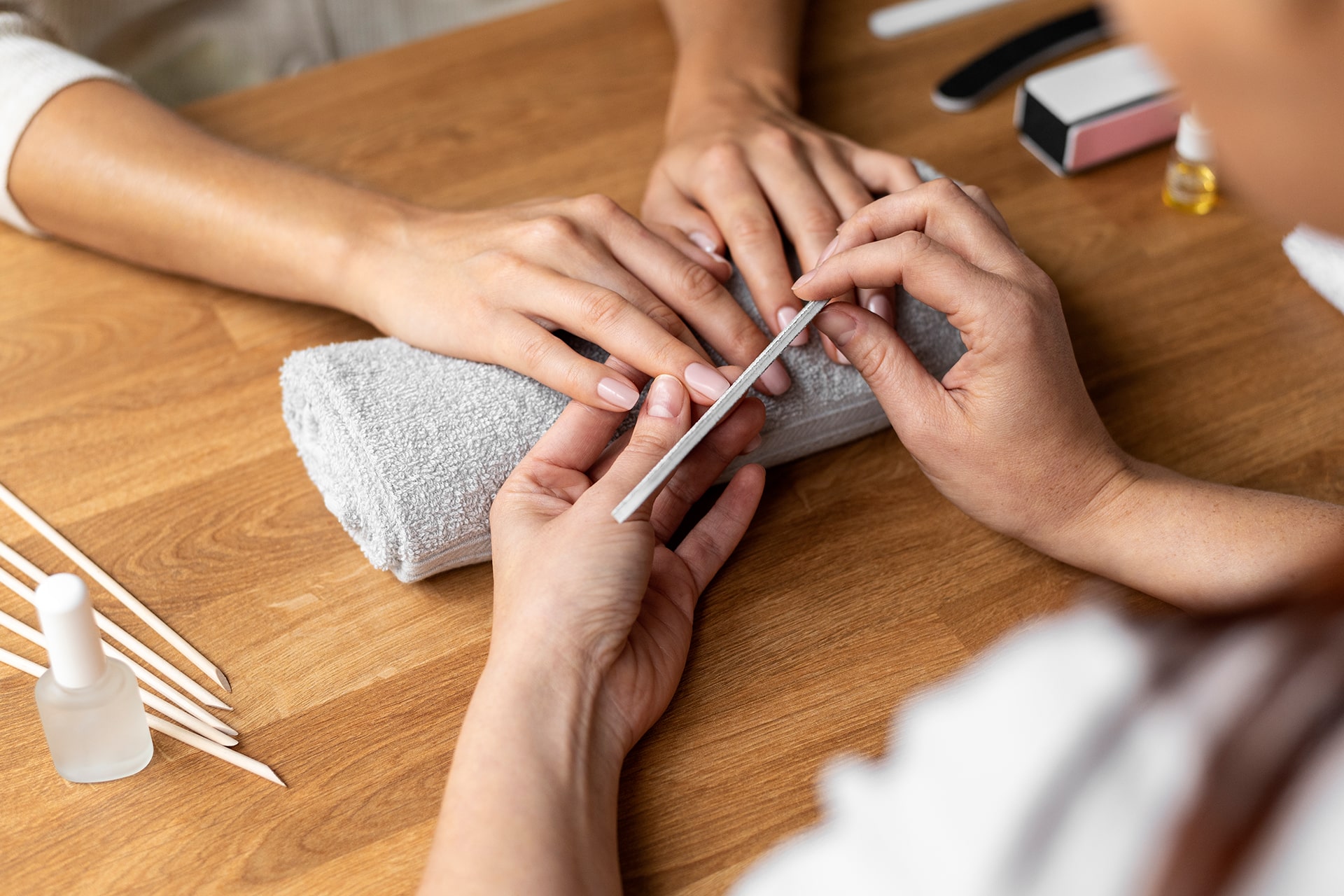 hands-holding-nail-file-close-up